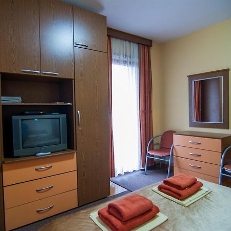 Apartments Raj Vrnjačka Banja エクステリア 写真